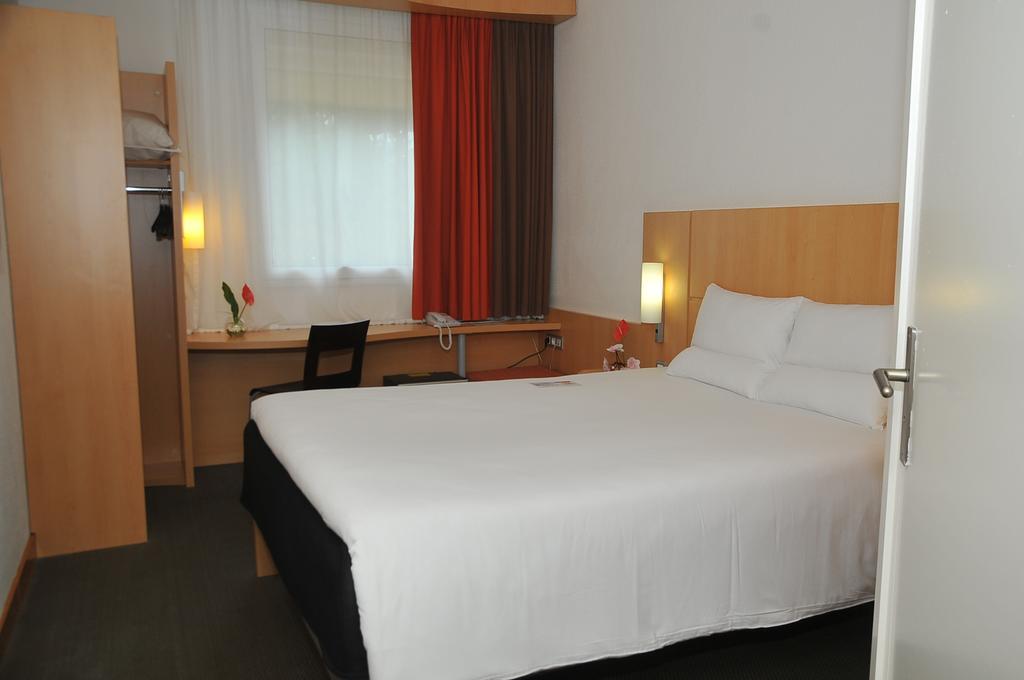 Ibis Cotonou Exterior foto